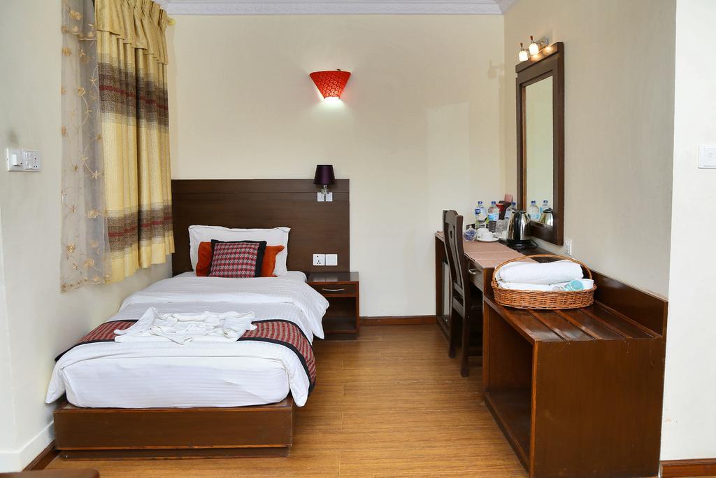 Hotel Bliss International Kathmandu Bagian luar foto